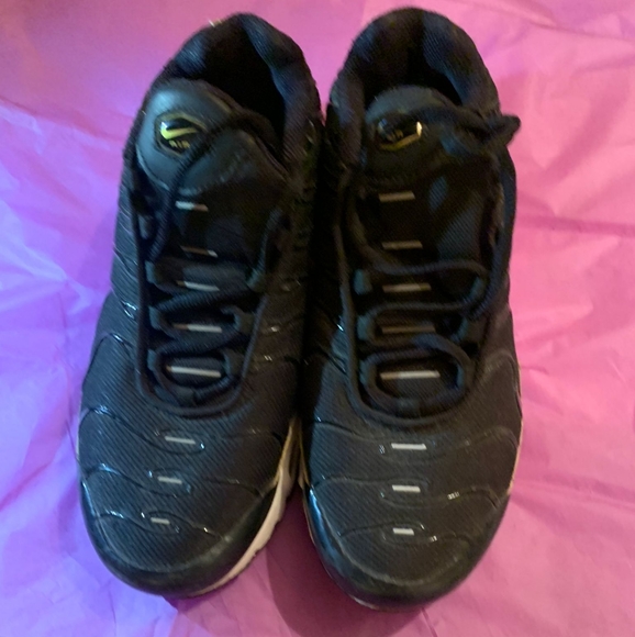 Youth Nike Air Max Plus TN 4.5 Y US. Pre-Loved. AUTHENTIC - Picture 4 of 5